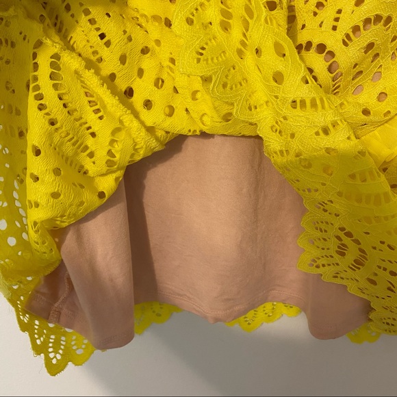 RW&CO. | Bright yellow ruffled eyelet lace over lay tank - Picture 5 of 8